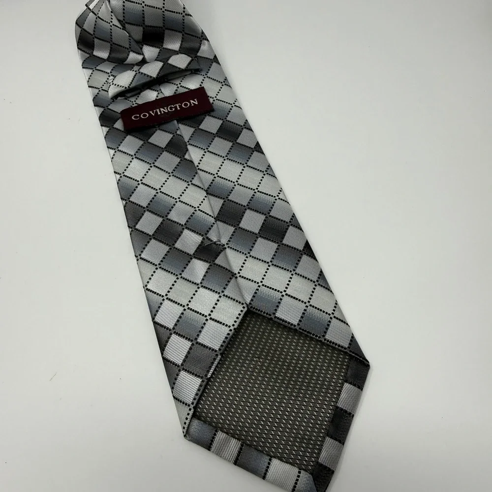 Covington Mens Grey Silver Black Geometric Diamond Pattern Silk Look Necktie